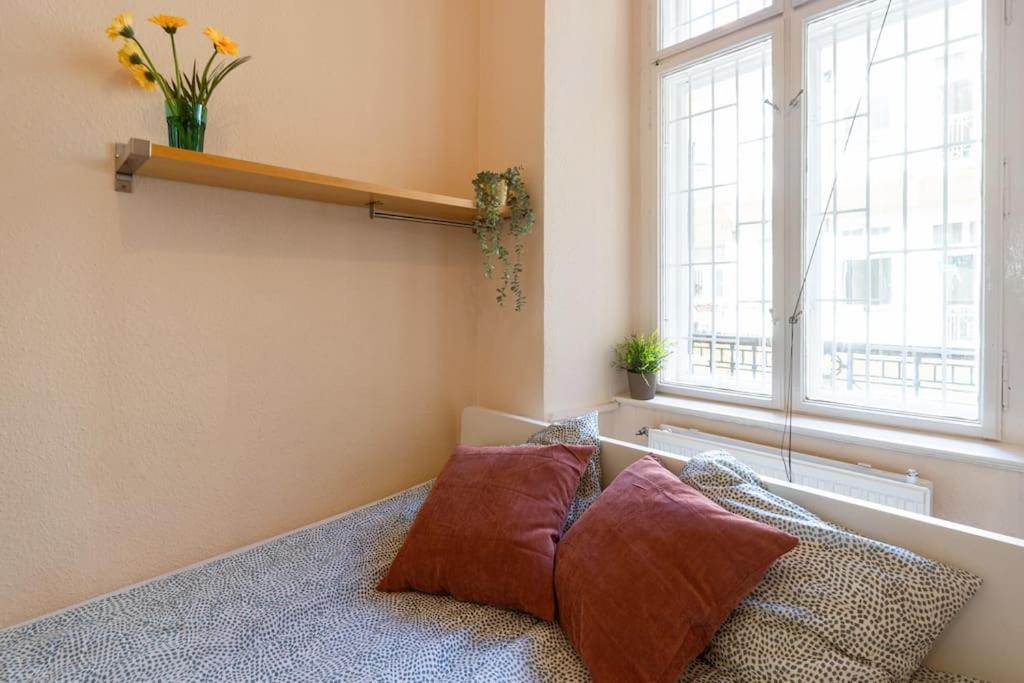 Free Parking Chain Bridge 4ppl, 2bdrm, Wifi, Smart Tv, Ac * Boedapest